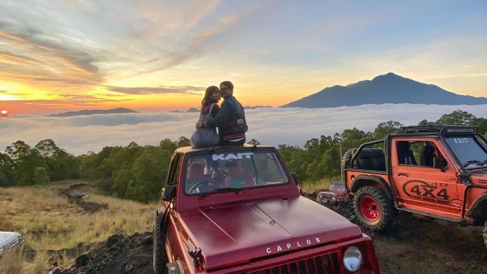 Jeep sunrise view