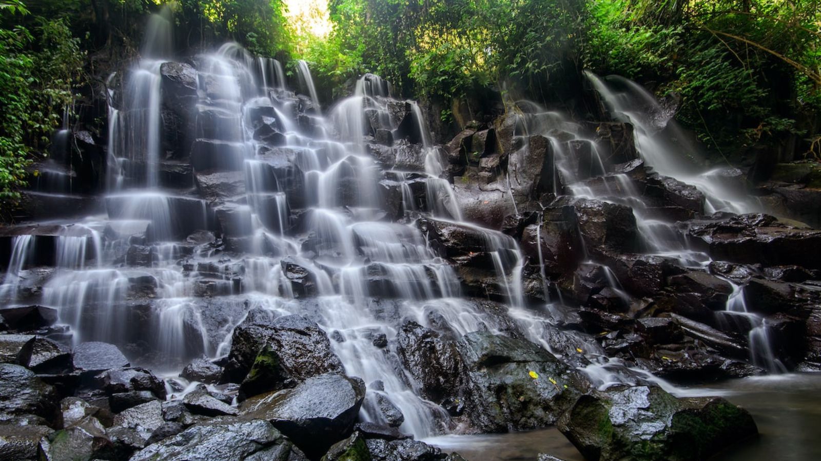 kanto lampo waterfall